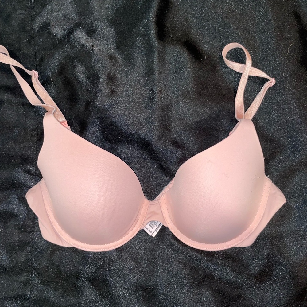 Victoria's Secret Blush Pink Bra